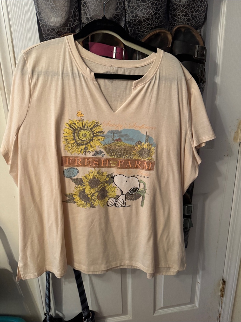 Peanuts Cream Graphic Tee with Yellow Sunflower & Snoopy Print